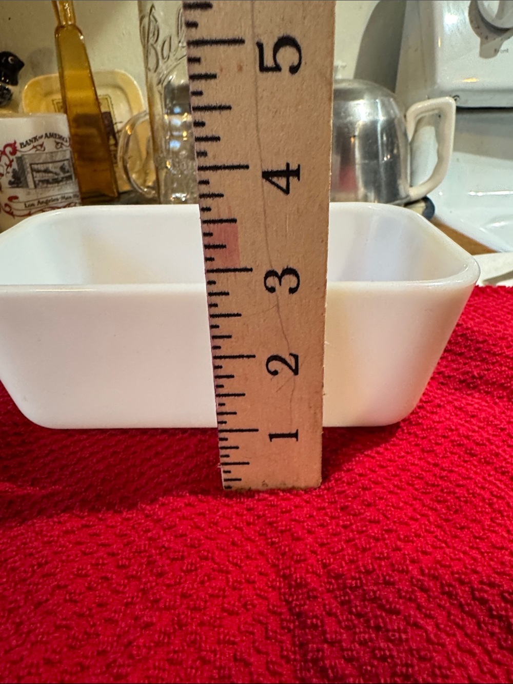 Pyrex milk glass Refrigerator Dish - Picture 3 of 6